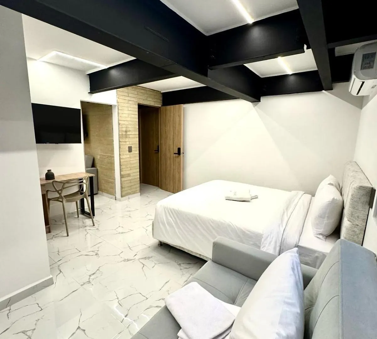 Foret Lofts Medellín Apartahotel
